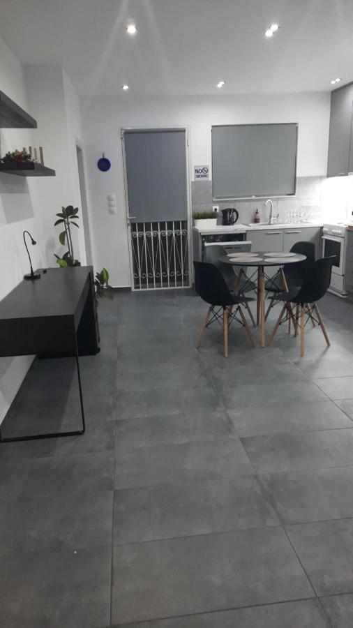 דירות אתונה Glyfada Vacation Apt מראה חיצוני תמונה