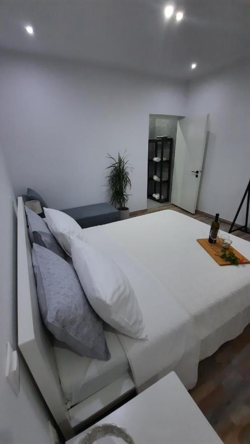 דירות אתונה Glyfada Vacation Apt מראה חיצוני תמונה