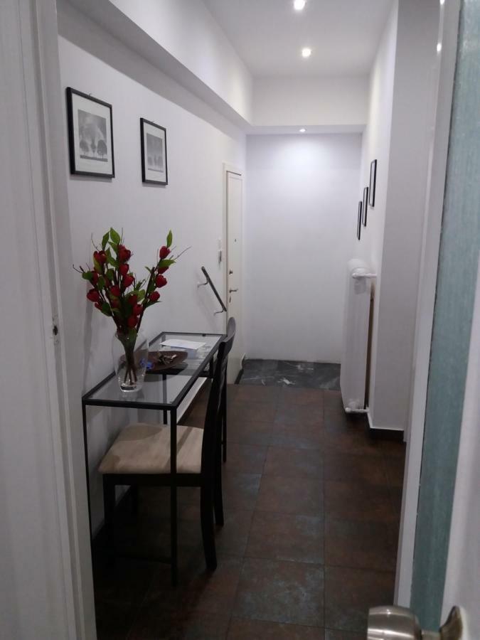 דירות אתונה Glyfada Vacation Apt מראה חיצוני תמונה